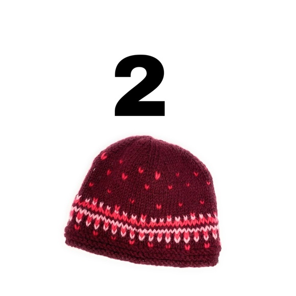 Hand knitted woolen beanies - Picture 7 of 8